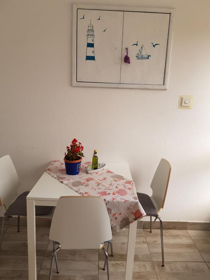 Apartments Dora And Tonka Krk ポラト エクステリア 写真