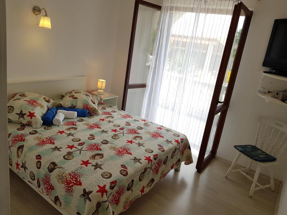 Apartments Dora And Tonka Krk ポラト エクステリア 写真