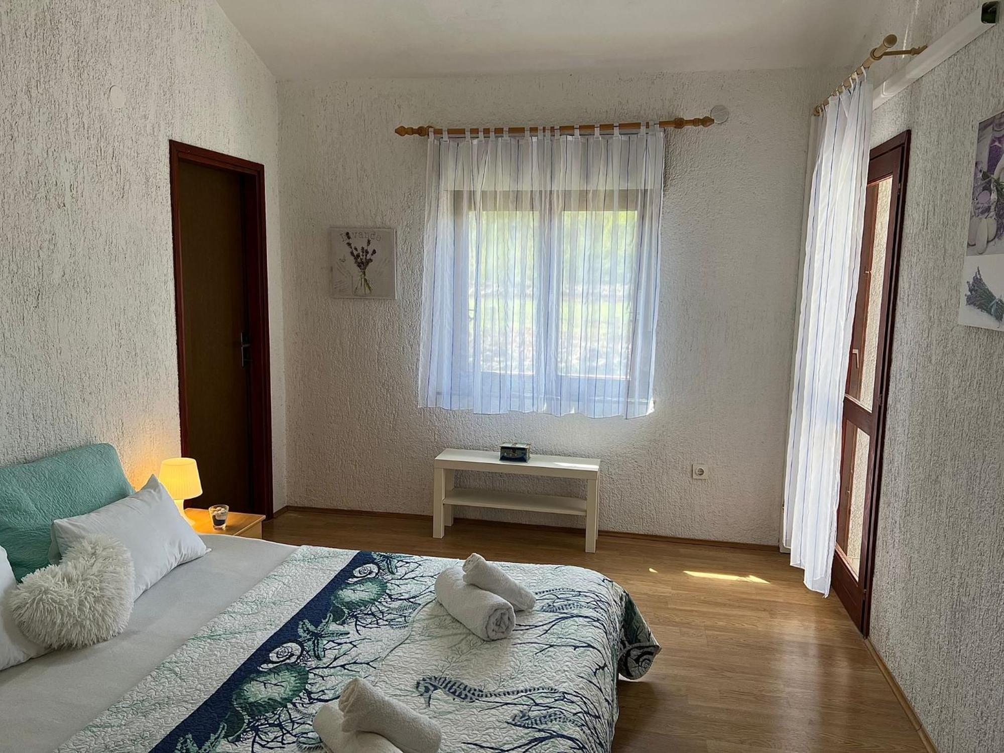 Apartments Dora And Tonka Krk ポラト エクステリア 写真